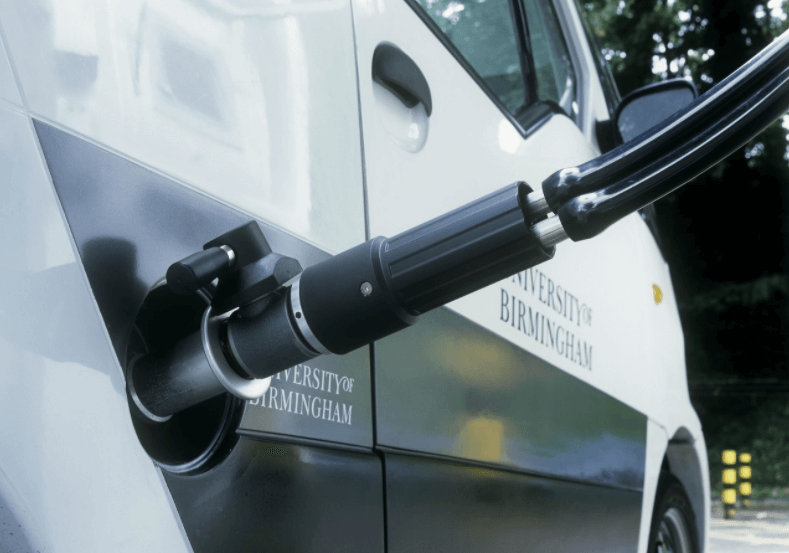 日本轉戰氫能源：為什么大家都在開發電動汽車，日本卻在做不同的事情？