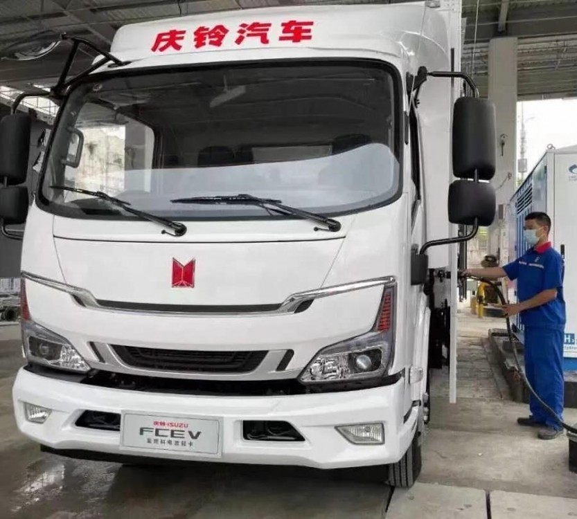 國內(nèi)首座應(yīng)用儲氫井技術(shù) “氣氫電服”綜合加能站在重慶建成.jpg