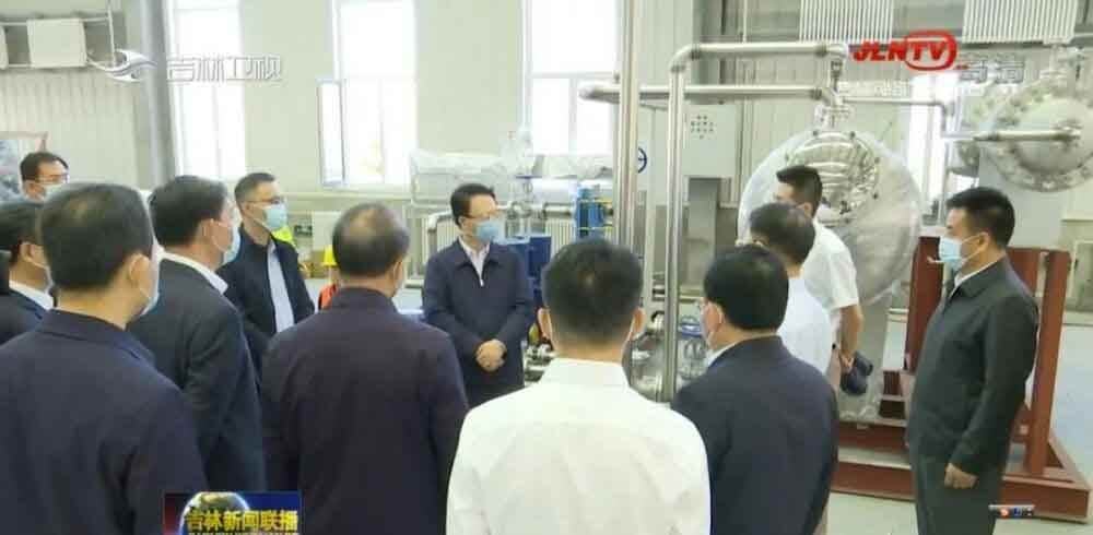 吉林省委書記景俊海到氫能公司PEM制氫研發制造基地調研.jpg 吉林省委書記景俊海到氫能公司PEM制氫研發制造基地調研.jpg