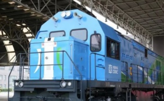 國(guó)內(nèi)最大功率的氫燃料電池混合動(dòng)力機(jī)車完成了牽引等一系列性能試驗(yàn)1.jpg