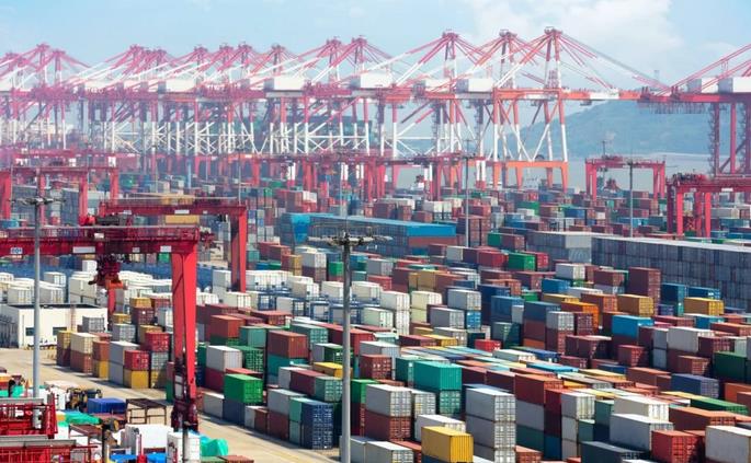 上海港測試“世界上第一臺”氫燃料電池驅動的移動式起重機.jpg 上海港測試“世界上第一臺”氫燃料電池驅動的移動式起重機.jpg