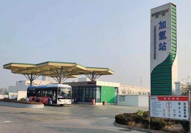 一次領(lǐng)到500萬(wàn)加氫站建站補(bǔ)貼!濰坊多項(xiàng)扶持政策推動(dòng)氫能發(fā)展走在全國(guó)前列.jpg 一次領(lǐng)到500萬(wàn)加氫站建站補(bǔ)貼!濰坊多項(xiàng)扶持政策推動(dòng)氫能發(fā)展走在全國(guó)前列.jpg