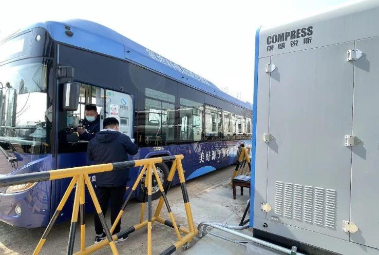 公交車采用氫能,康普銳斯自主研發液驅氫氣壓縮機.jpg