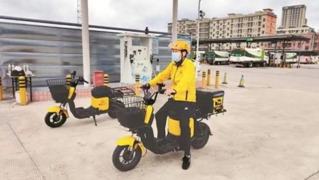 美團(tuán)氫能電動(dòng)外賣車投運(yùn),續(xù)航里程120公里.jpg