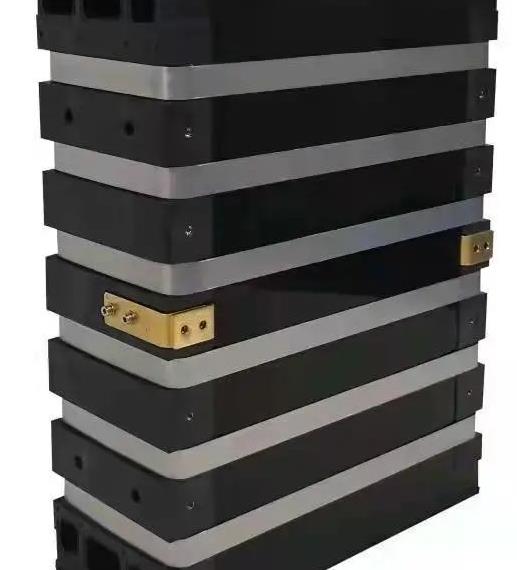 1萬公里,湖北省首臺氫能示范重卡投入運營,助力中國寶武實現碳中和.jpg 1萬公里,湖北省首臺氫能示范重卡投入運營,助力中國寶武實現碳中和.jpg