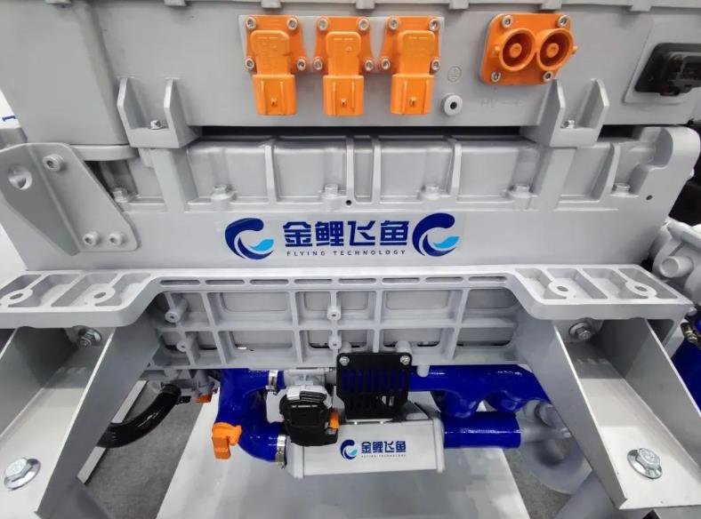 240kw雙系統(tǒng)氫燃料發(fā)電裝置!金鯉飛魚致力氫能、干線物流等應(yīng)用解決方案.jpg 240kw雙系統(tǒng)氫燃料發(fā)電裝置!金鯉飛魚致力氫能、干線物流等應(yīng)用解決方案.jpg