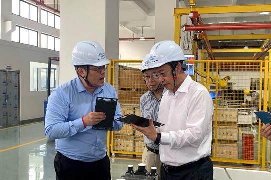 吉林省政協副主席吳靖平一行蒞臨新氫動力考察調研.jpg