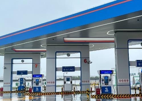 單日滿足80臺次氫車,安徽首座“油氣電氫服”綜合能源港投運.jpg